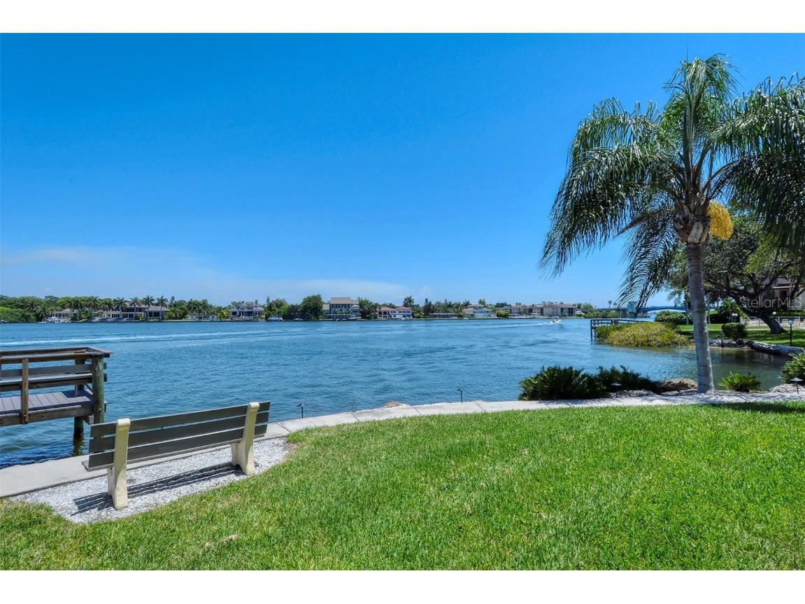 1250 N Portofino Drive #305MAR Sarasota FL 34242 A4589416 image67
