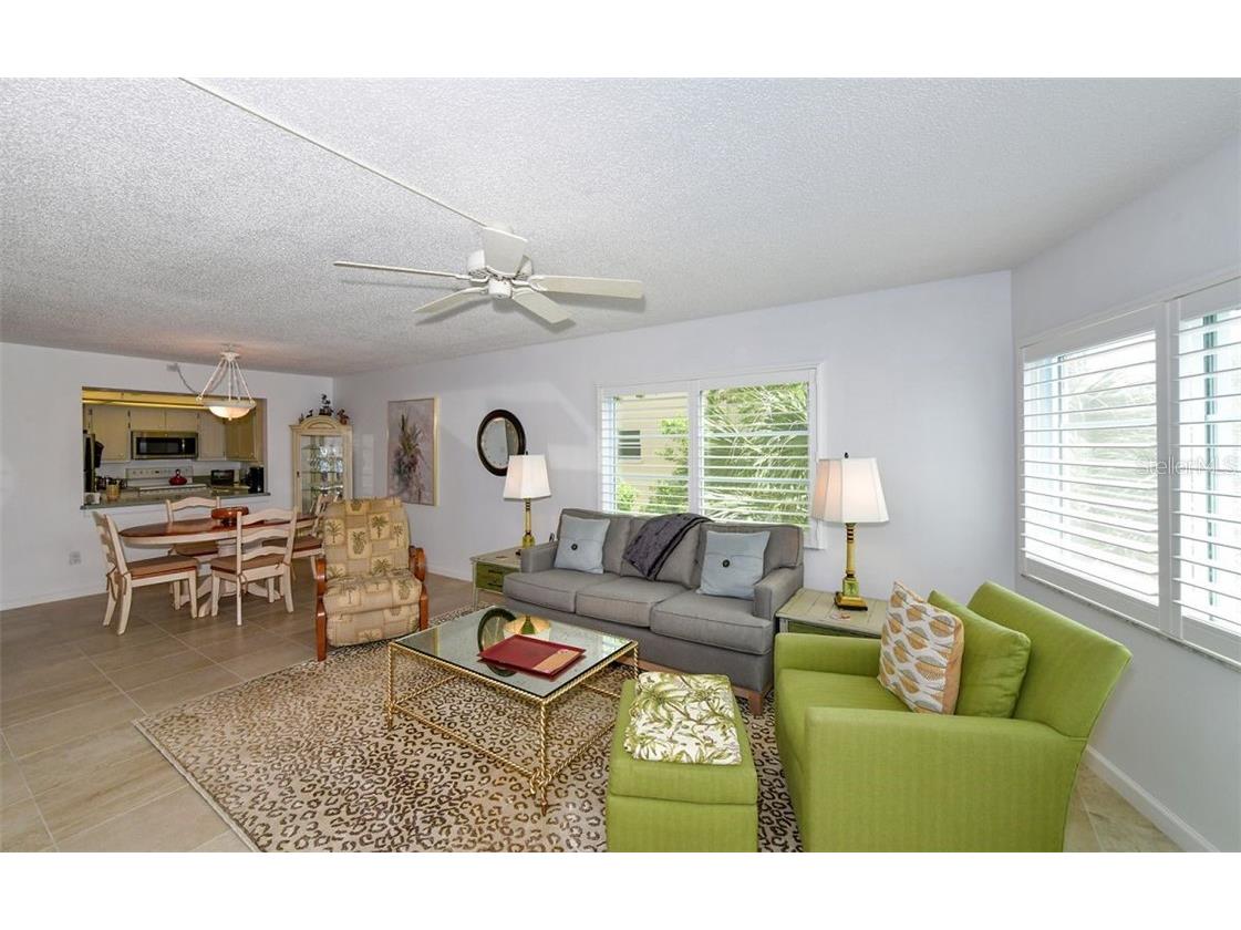 1250 N Portofino Drive #M301 Sarasota FL 34242 A4478353 image10