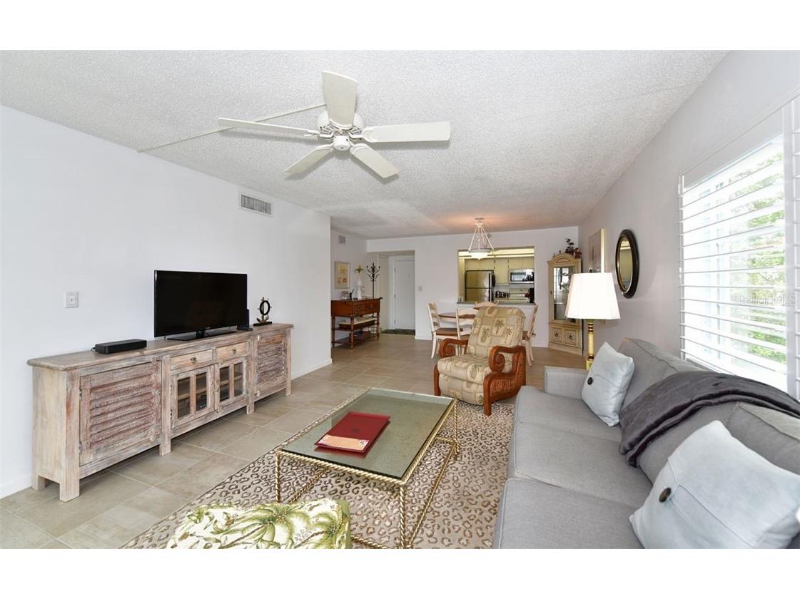 1250 N Portofino Drive #M301 Sarasota FL 34242 A4478353 image11