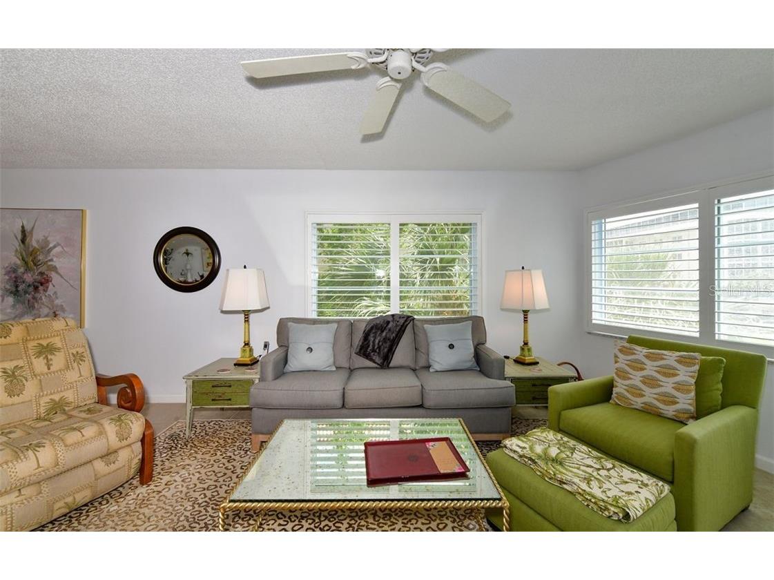 1250 N Portofino Drive #M301 Sarasota FL 34242 A4478353 image12