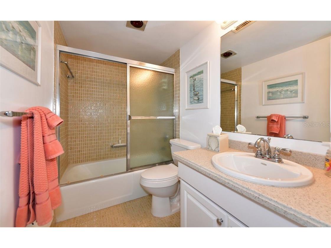 1250 N Portofino Drive #M301 Sarasota FL 34242 A4478353 image18