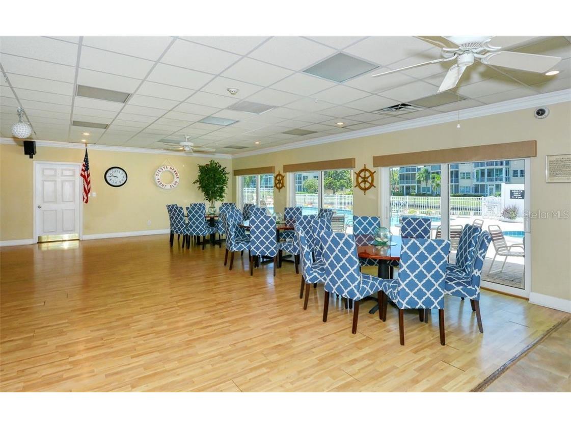 1250 N Portofino Drive #M301 Sarasota FL 34242 A4478353 image28