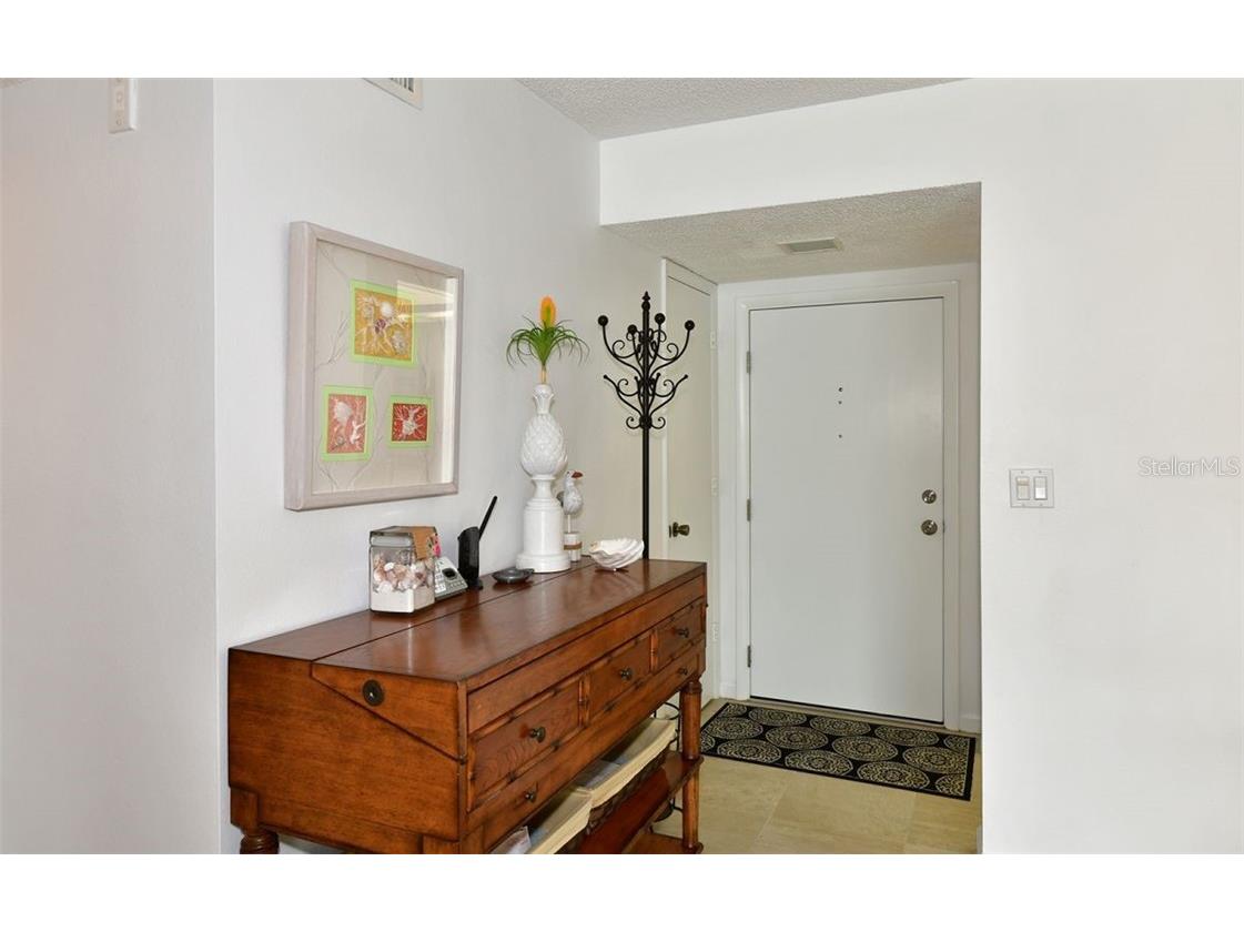 1250 N Portofino Drive #M301 Sarasota FL 34242 A4478353 image3