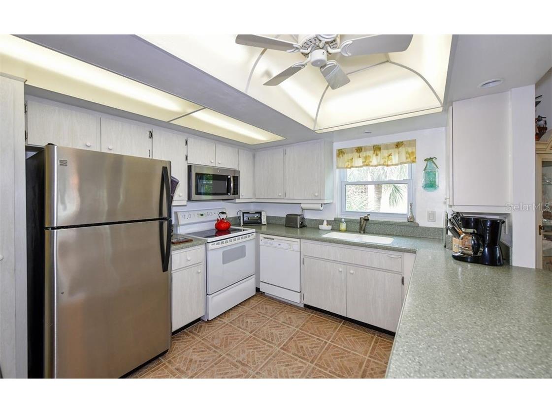 1250 N Portofino Drive #M301 Sarasota FL 34242 A4478353 image4