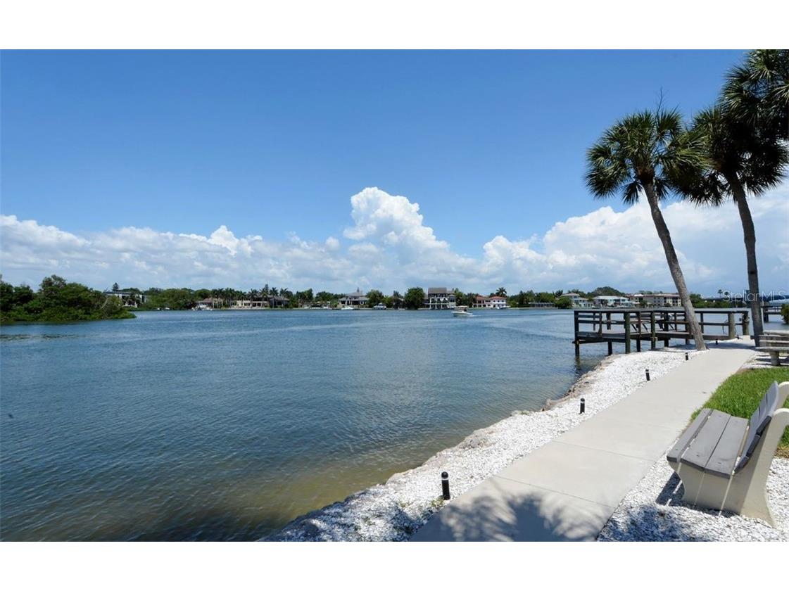 1250 N Portofino Drive #M301 Sarasota FL 34242 A4478353 image41