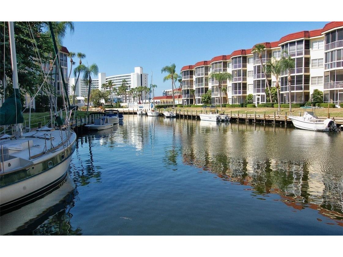 1250 N Portofino Drive #M301 Sarasota FL 34242 A4478353 image49