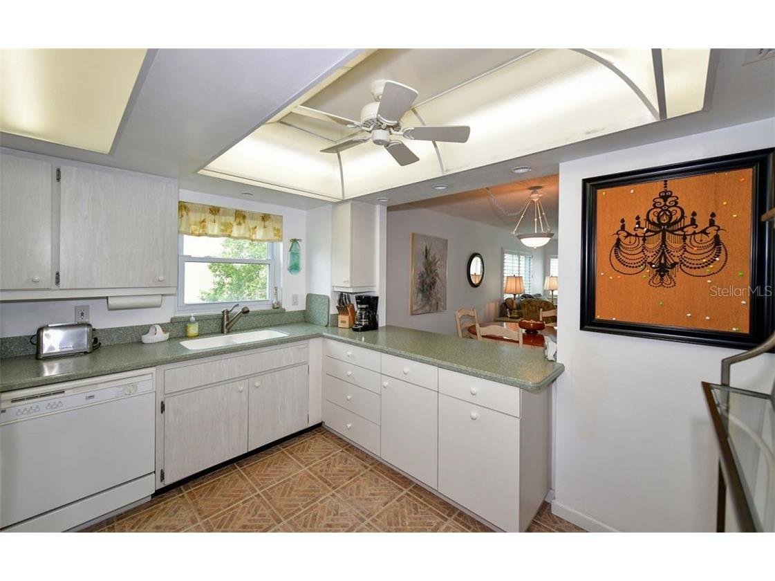 1250 N Portofino Drive #M301 Sarasota FL 34242 A4478353 image5