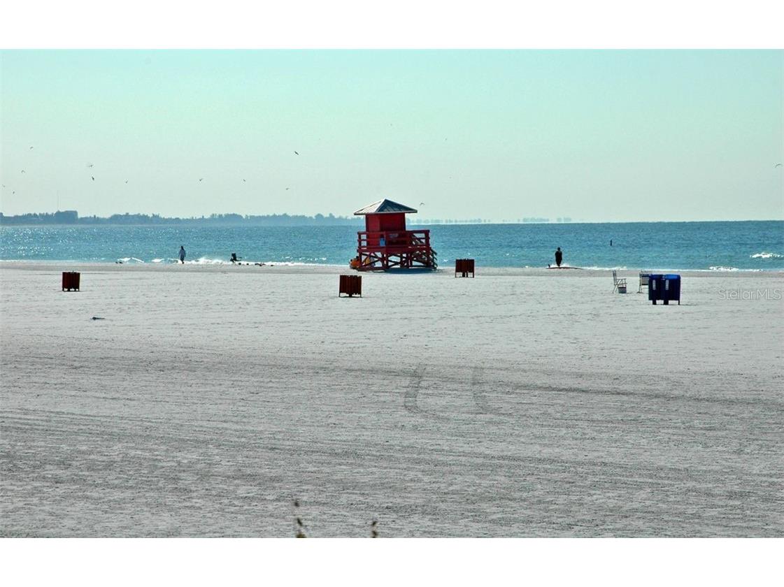 1250 N Portofino Drive #M301 Sarasota FL 34242 A4478353 image55