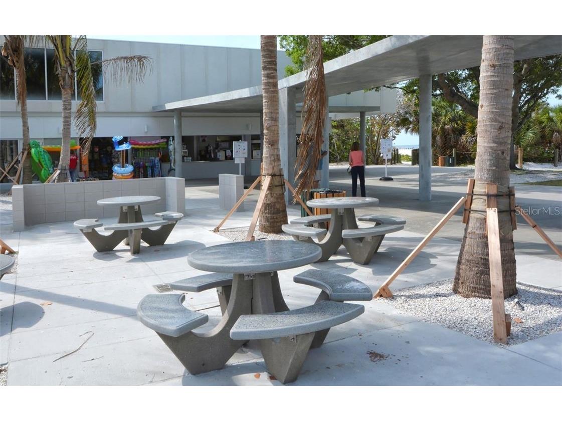 1250 N Portofino Drive #M301 Sarasota FL 34242 A4478353 image57