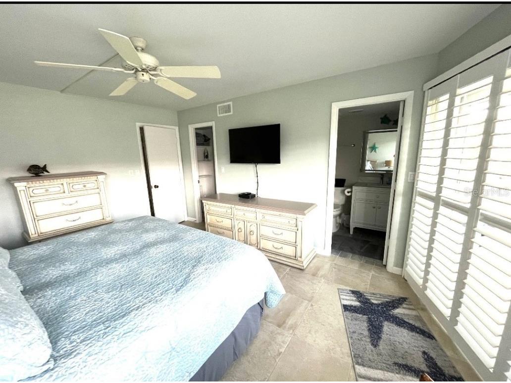 1250 N Portofino Drive #M301 Sarasota FL 34242 A4478353 image69