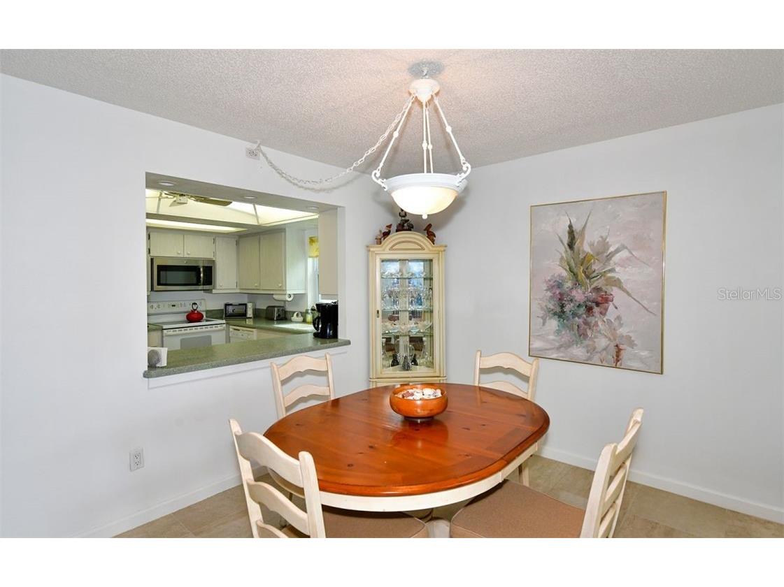 1250 N Portofino Drive #M301 Sarasota FL 34242 A4478353 image7