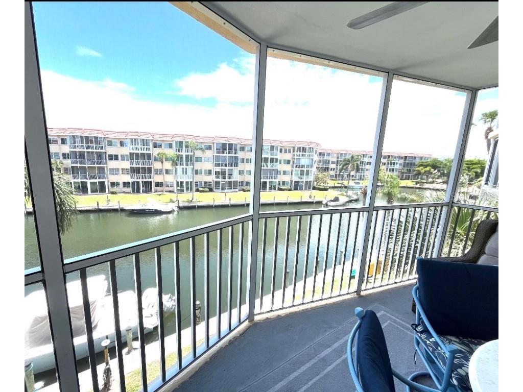 1250 N Portofino Drive #M301 Sarasota FL 34242 A4478353 image74