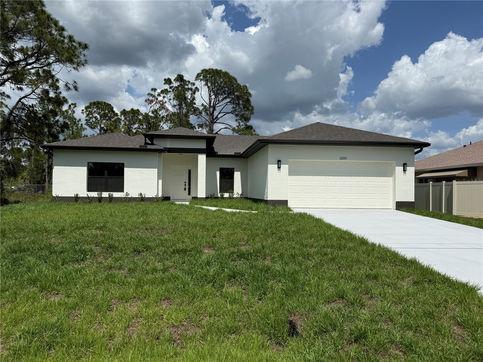 1250 Overhead Street North Port FL 34288 A4695293 image1