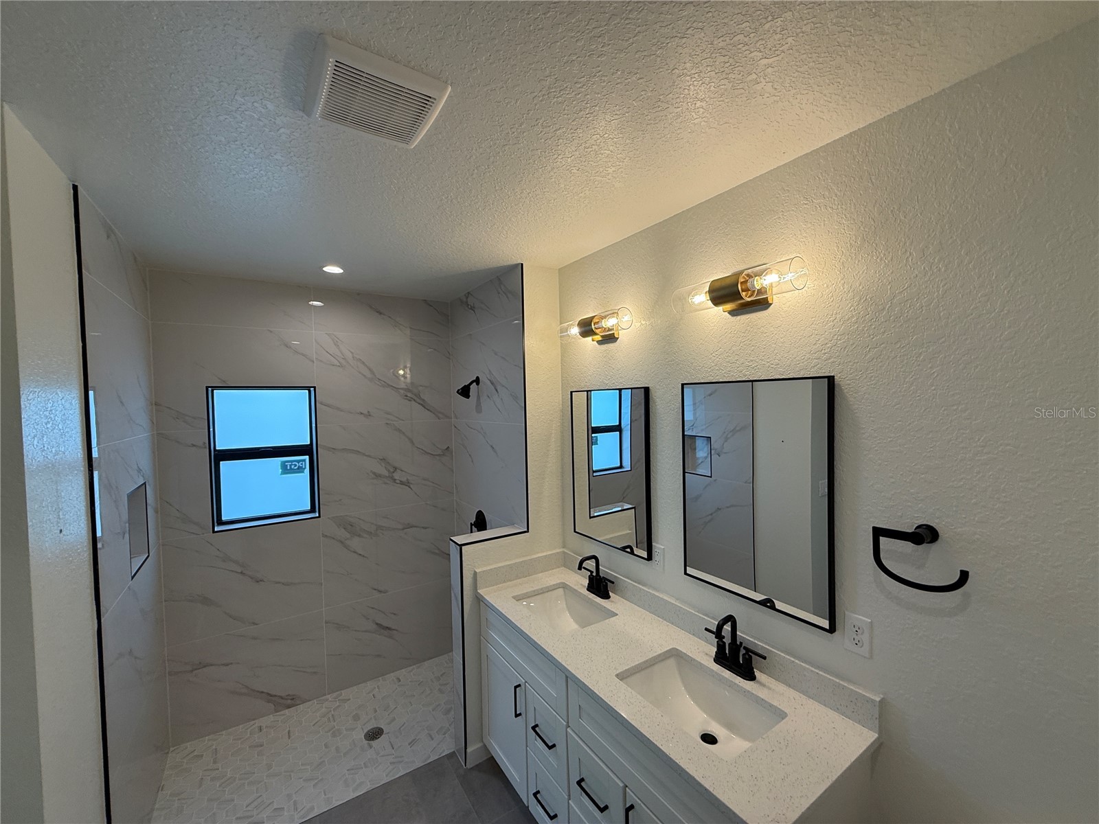1250 Overhead Street North Port FL 34288 A4695293 image14