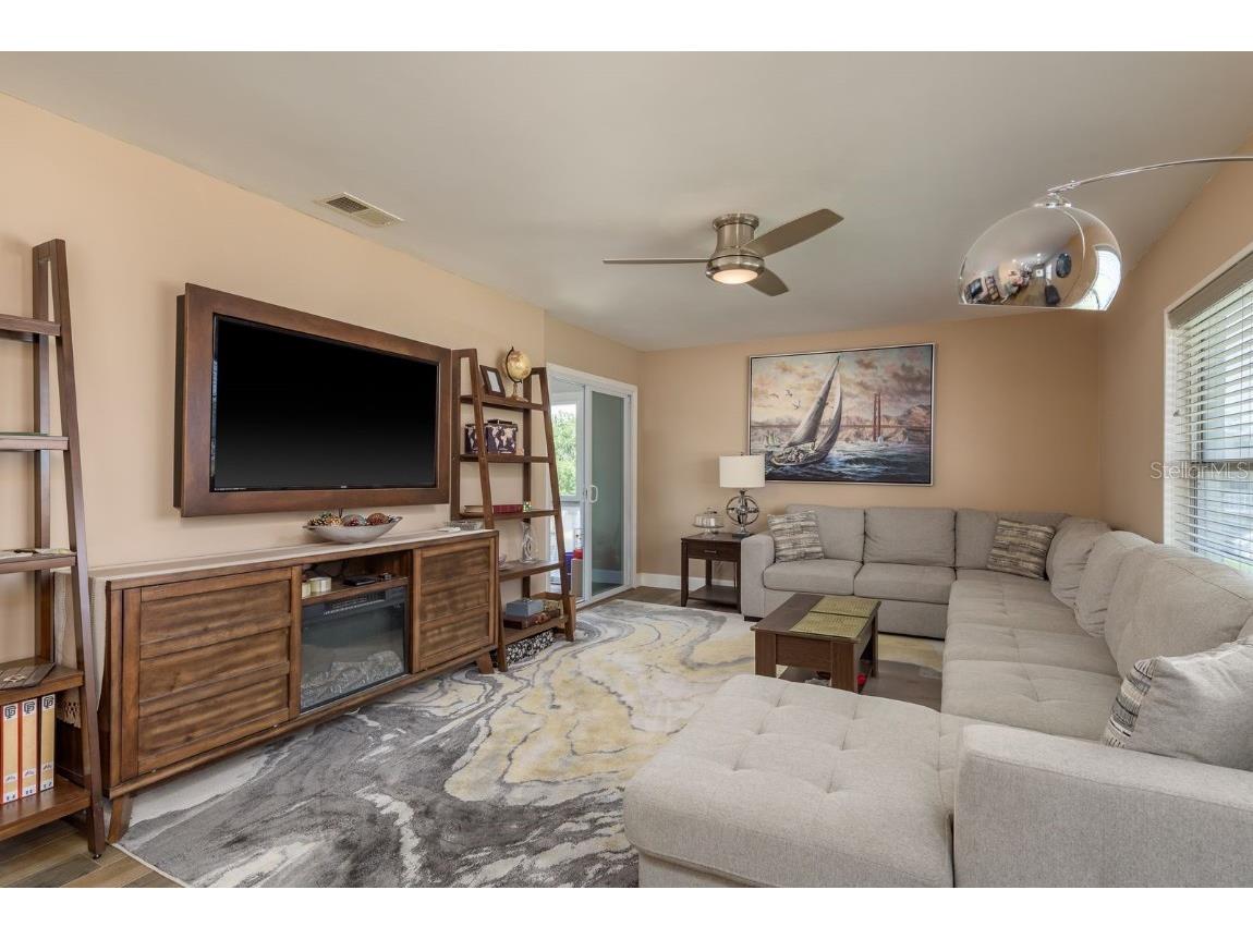 1250 S Pinellas Avenue #214 Tarpon Springs FL 34689 TB8385544 image4