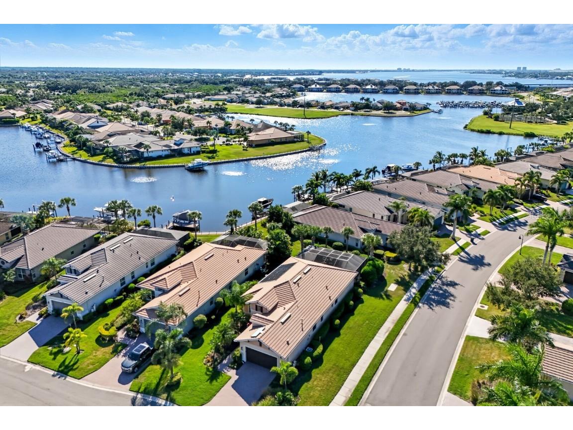 1250 Tidewater Court Bradenton FL 34208 - TIDEWATER LAGOON A4668578 image2