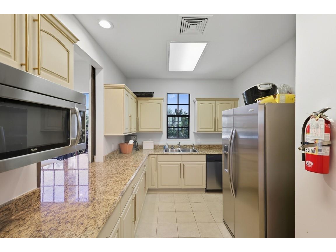 1250 Tidewater Court Bradenton FL 34208 - TIDEWATER LAGOON A4668578 image59