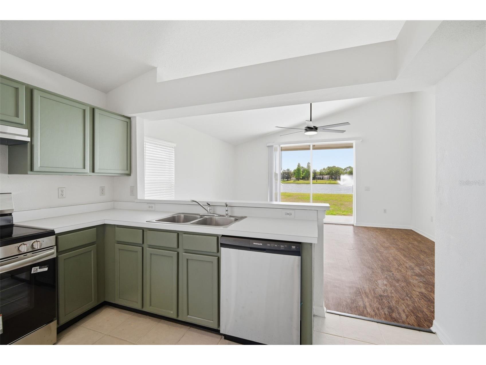 12501 Lake Vista Drive Gibsonton FL 33534 TB8498913 image10