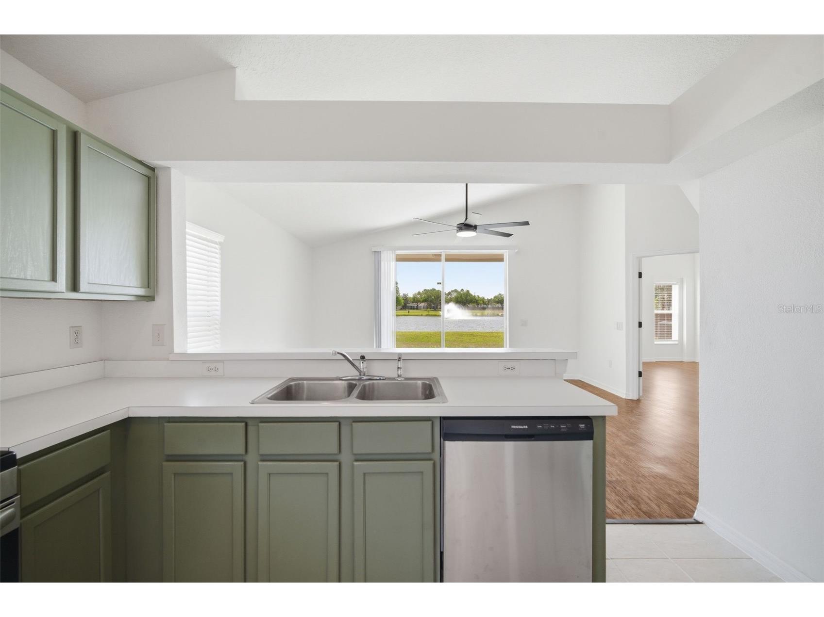 12501 Lake Vista Drive Gibsonton FL 33534 TB8498913 image9
