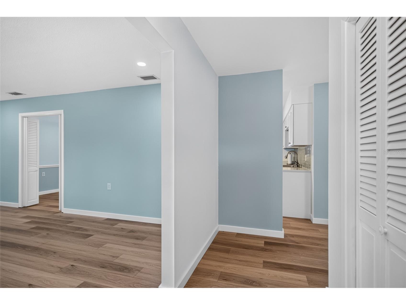 12501 Saint Charlotte Drive Tampa FL 33618 TB8527934 image40