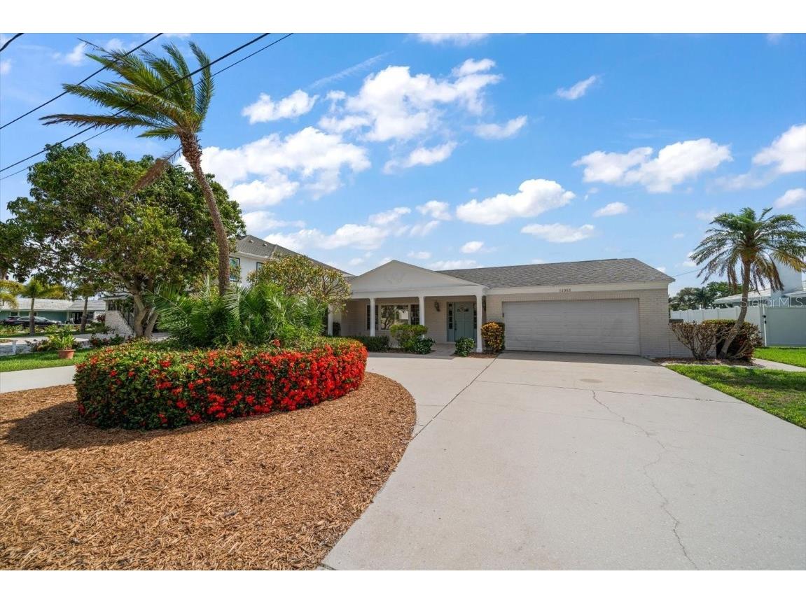 12505 5th Street E Treasure Island FL 33706 - BOCA CIEGA BAY U8247665 image1