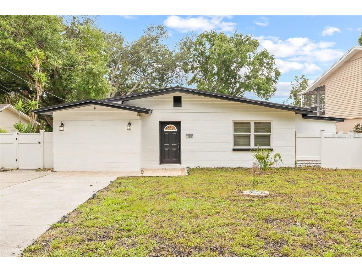 12506 Forest Hills Drive Tampa FL 33612 - Pine Lake TB8407089 image1