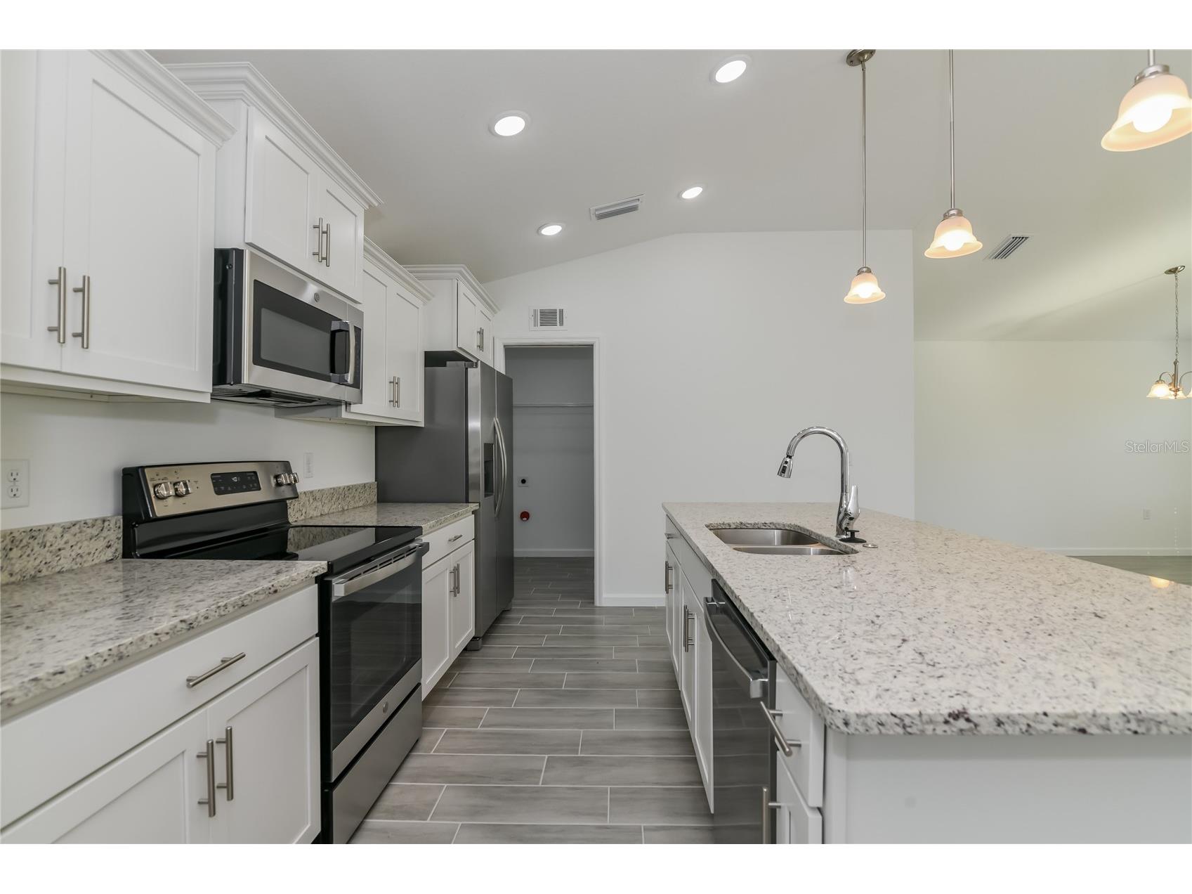 1251 Amazon Lane Kissimmee FL 34759 TB8523216 image6