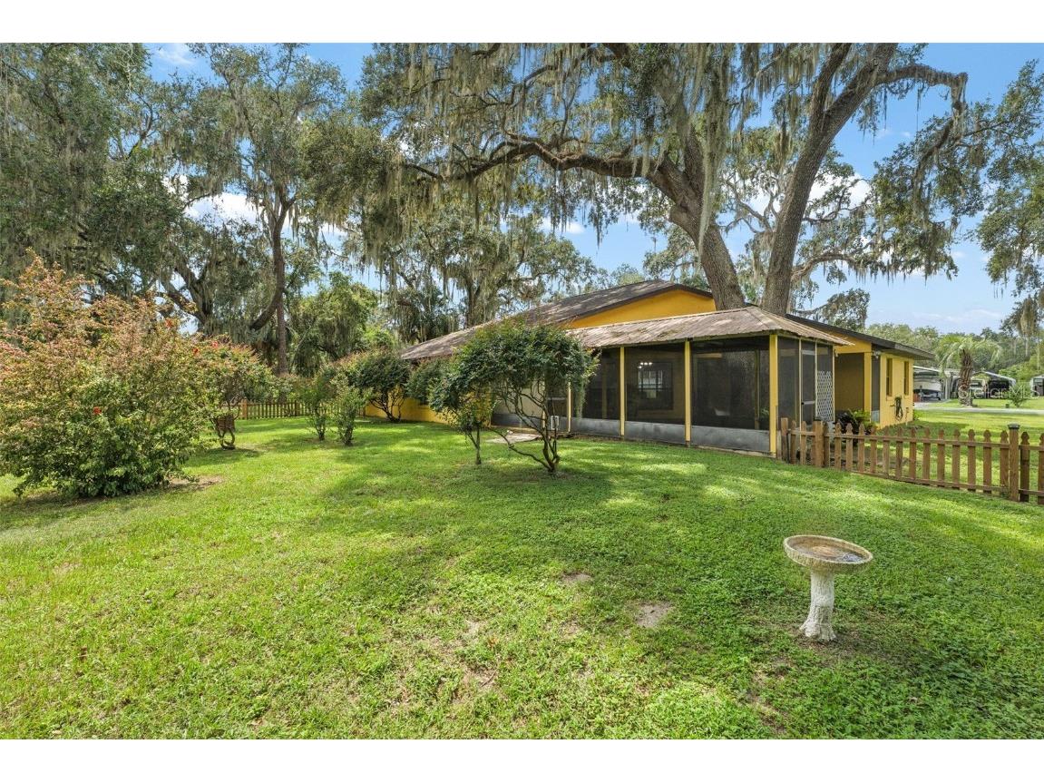 1251 Cr 436 Lake Panasoffkee FL 33538 - LAKE PANASOFFKEE FC311543 image33