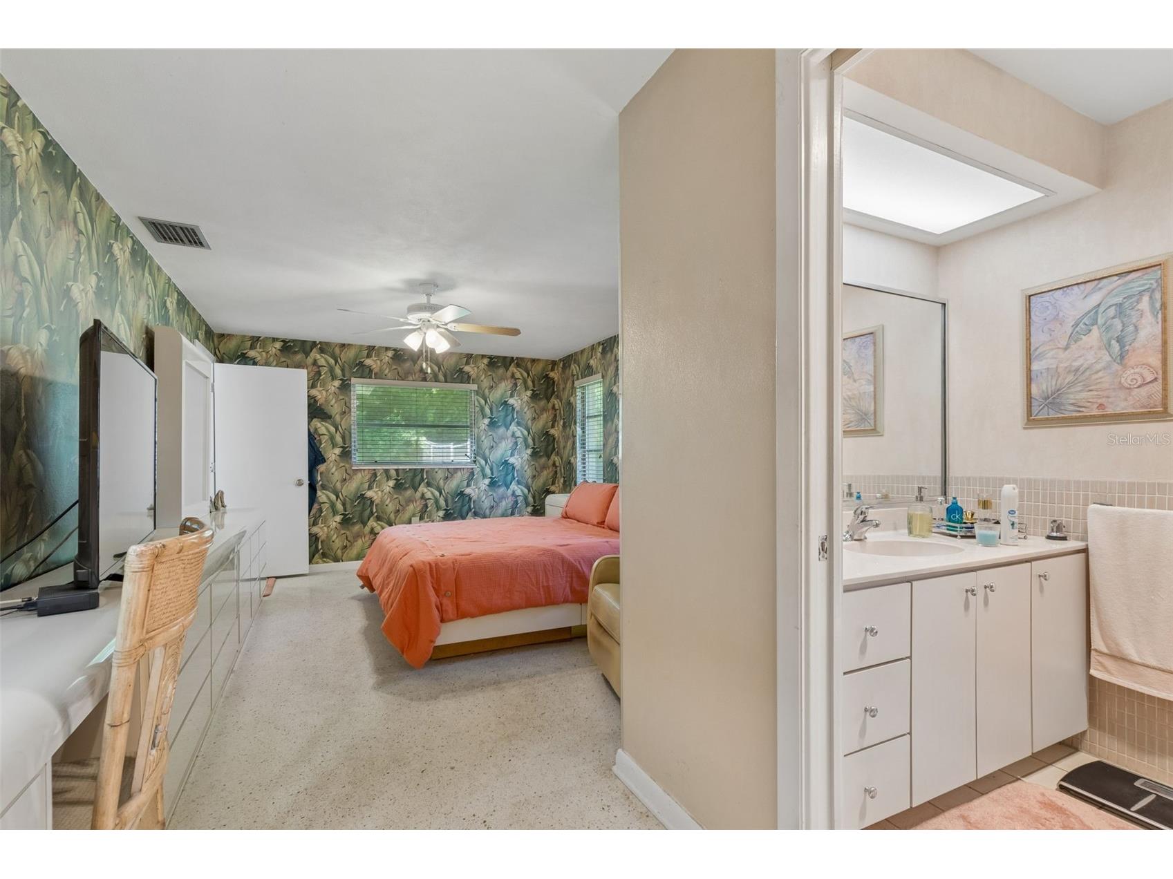 1251 Holiday Drive Tarpon Springs FL 34689 TB8511051 image23