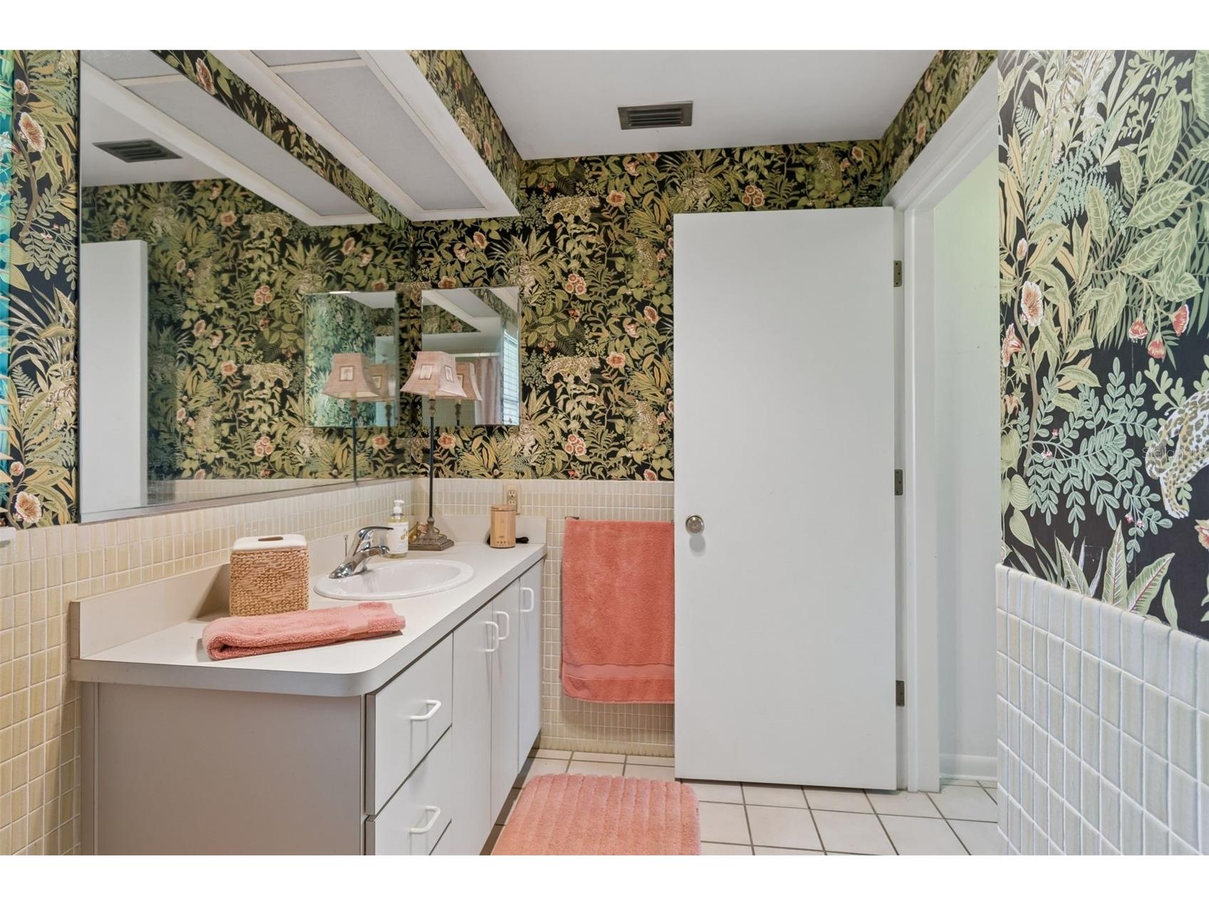 1251 Holiday Drive Tarpon Springs FL 34689 TB8511051 image31
