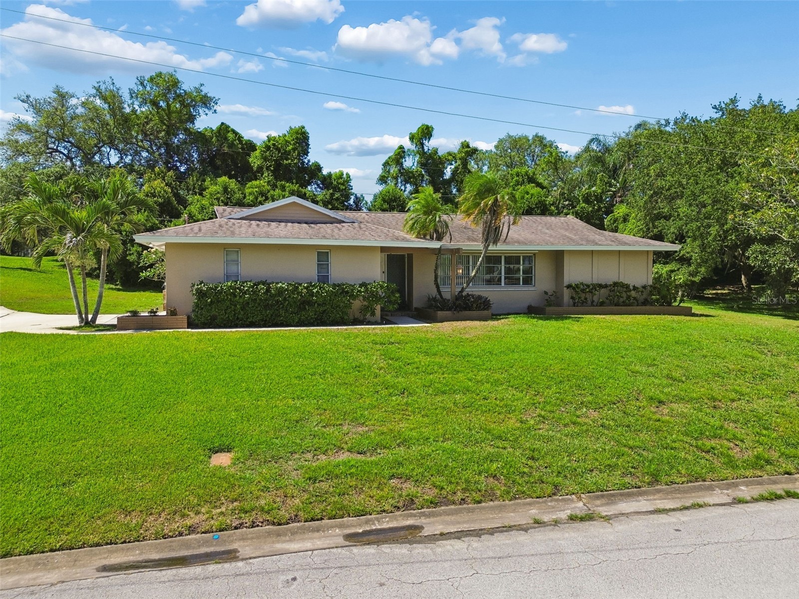 1251 Holiday Drive Tarpon Springs FL 34689 TB8511051 image42