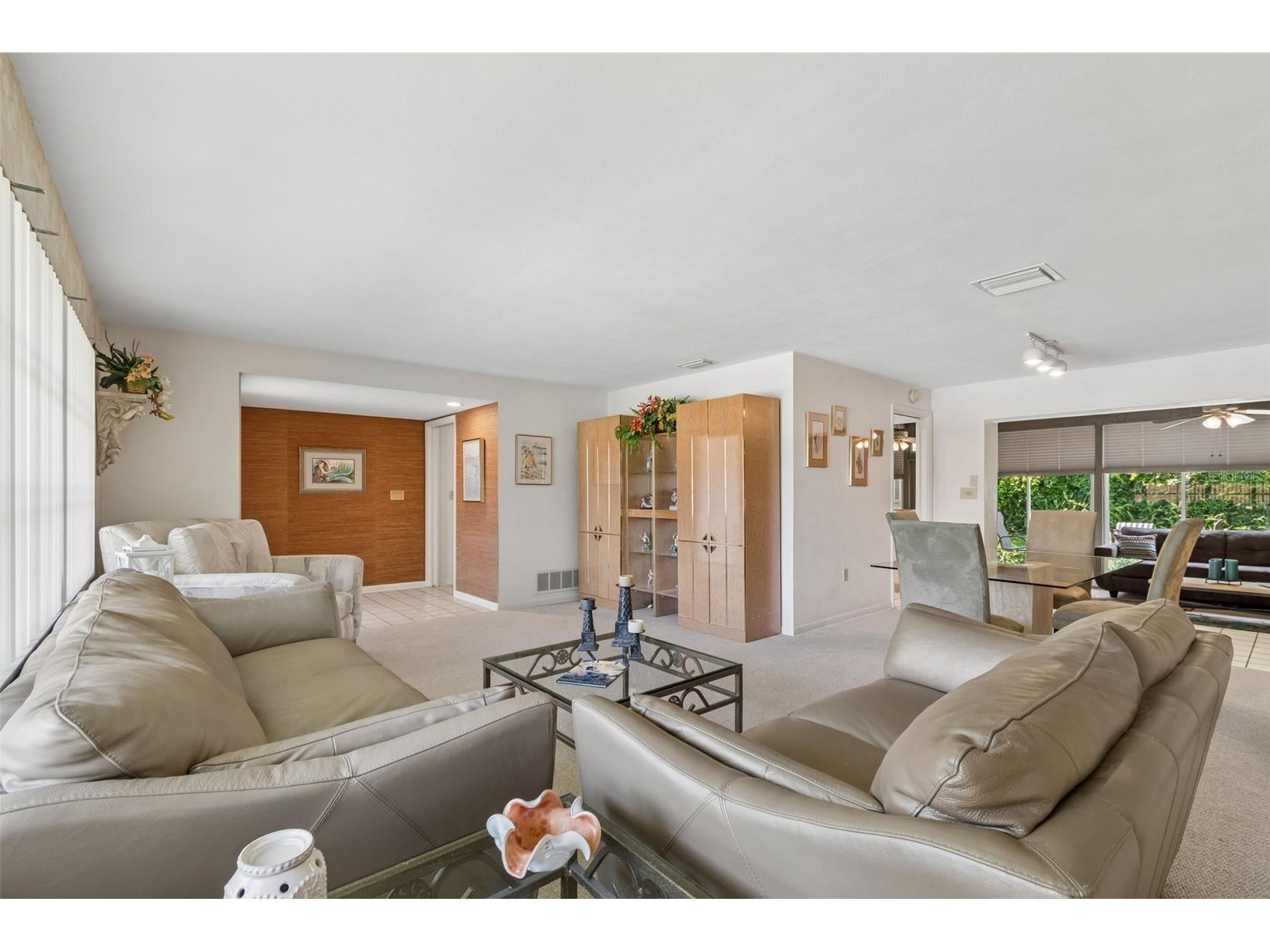1251 Holiday Drive Tarpon Springs FL 34689 TB8511051 image7