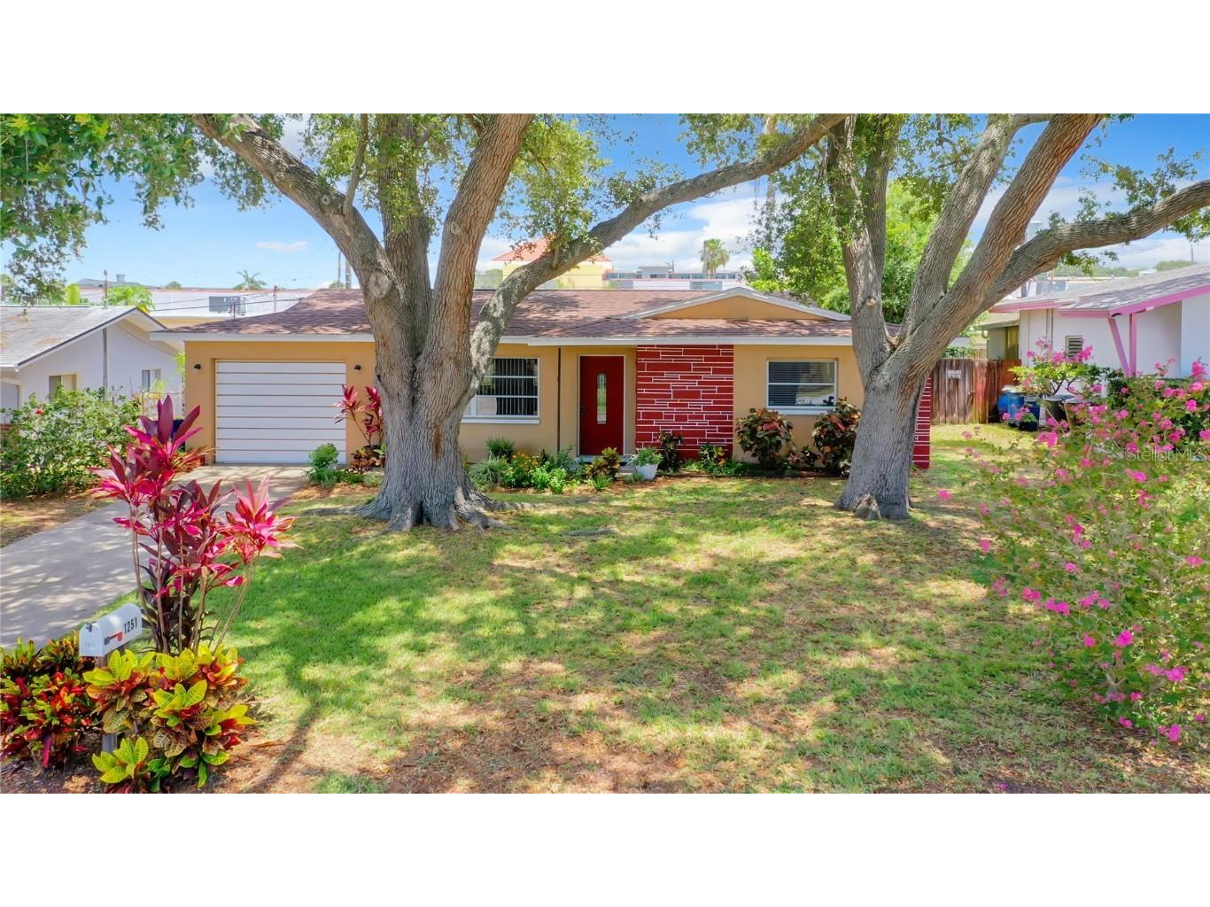 1251 Oakview Avenue Clearwater FL 33756 U8208160 image1