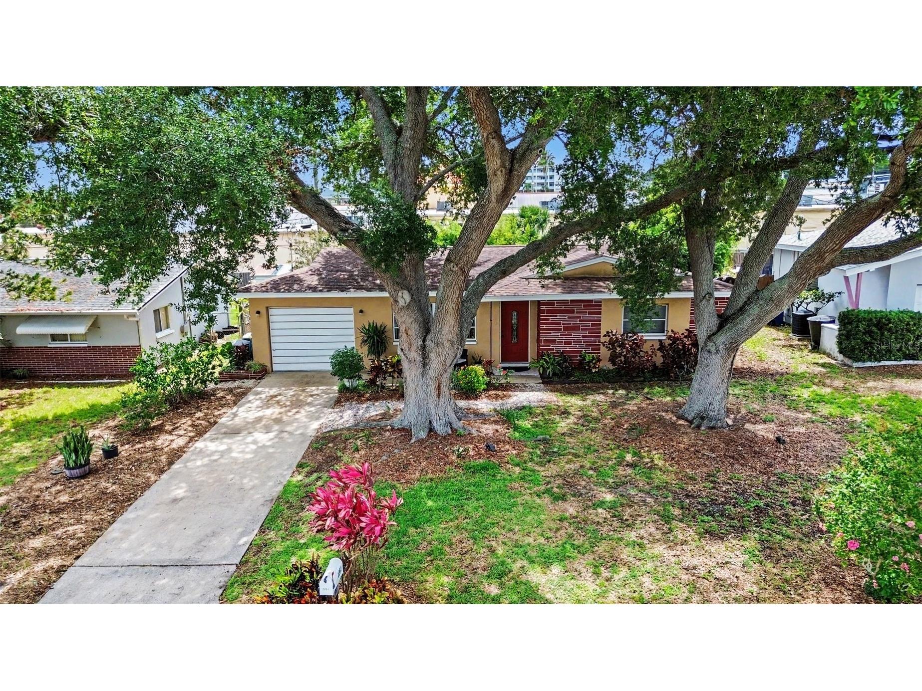 1251 Oakview Avenue Clearwater FL 33756 TB8513145 image2