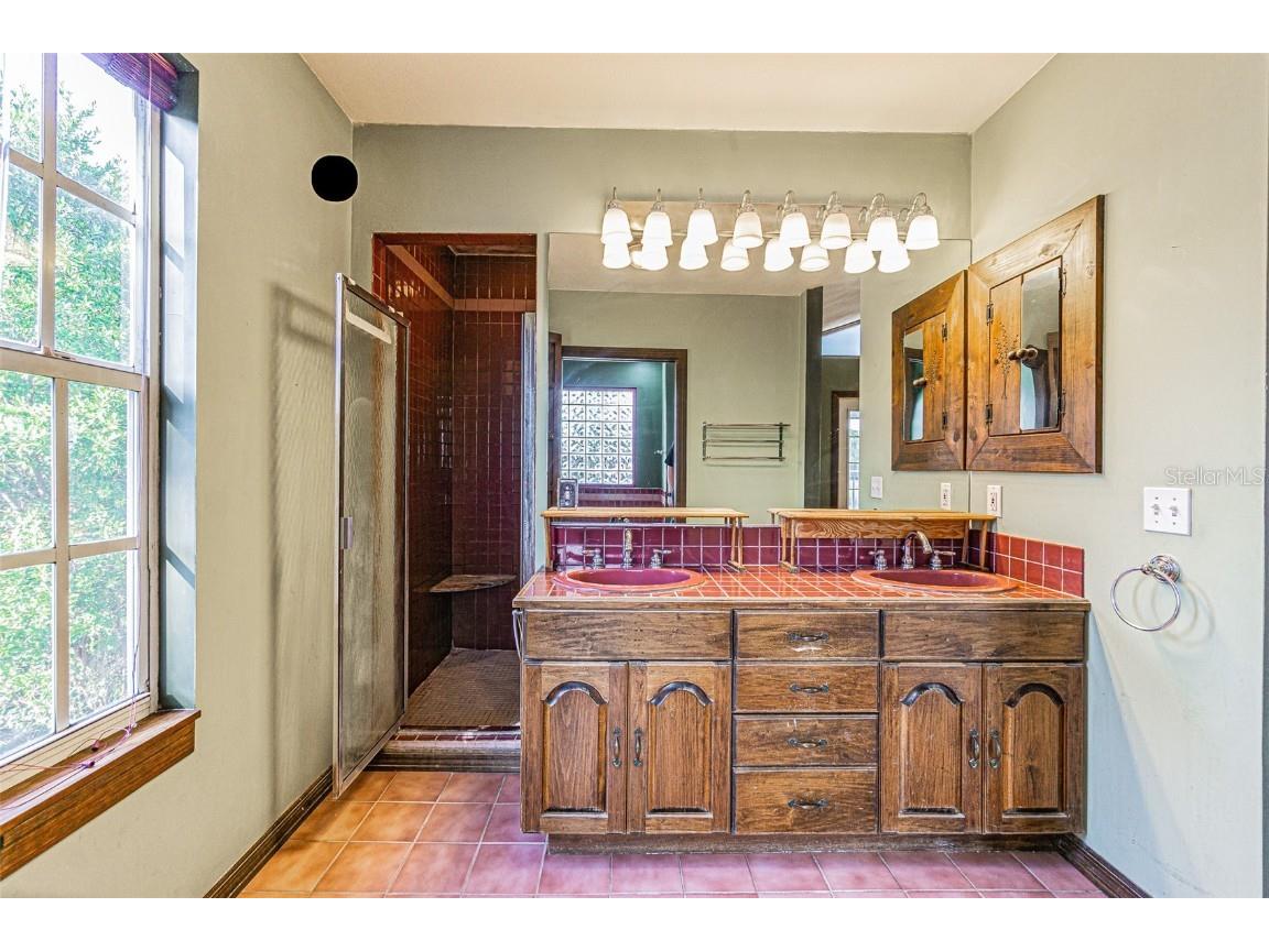 12510 Forest Hills Drive Tampa FL 33612 - Pine Lake TB8449618 image16