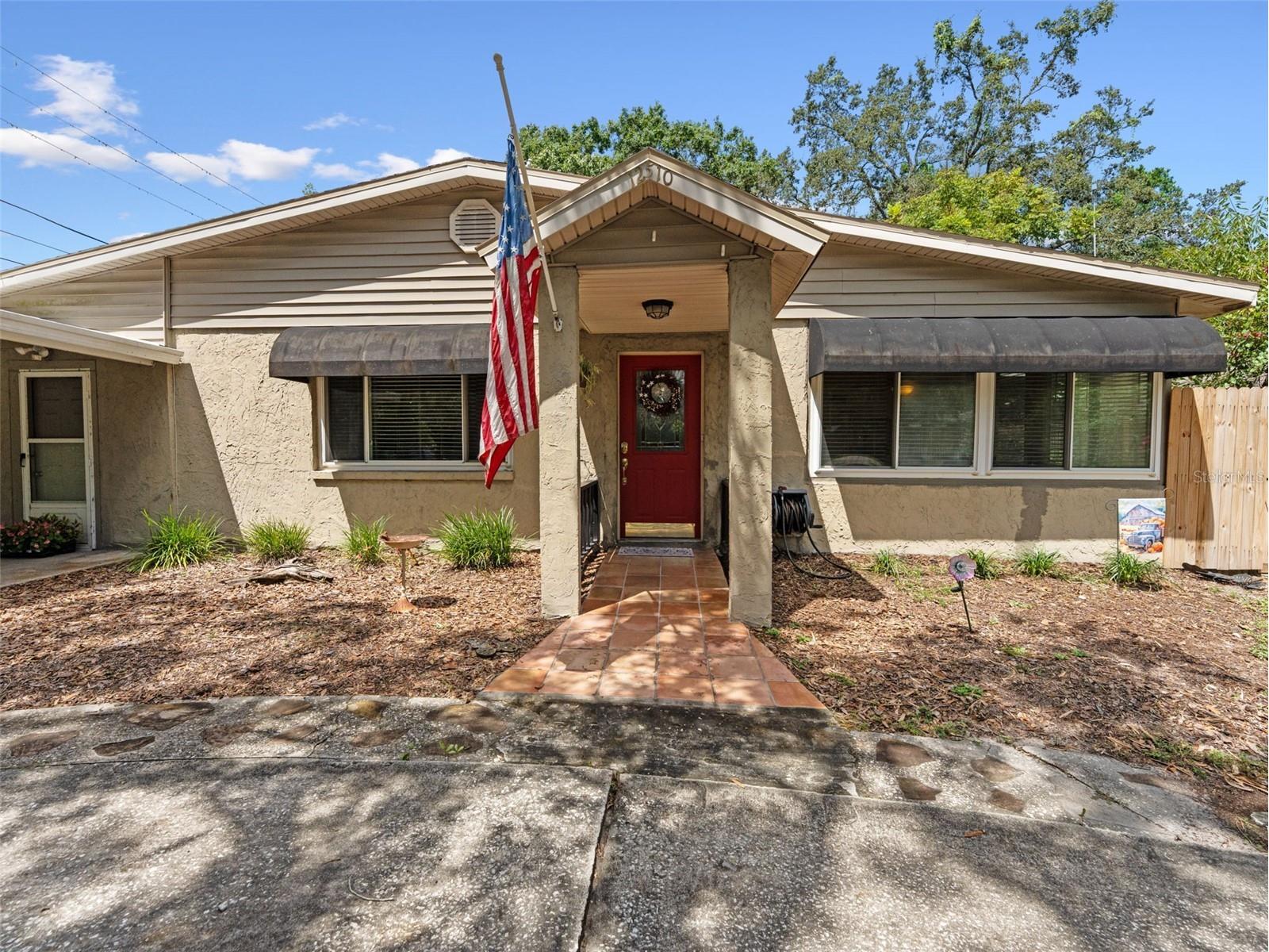 12510 Noreast Lake Drive Tampa FL 33612 TB8498276 image2