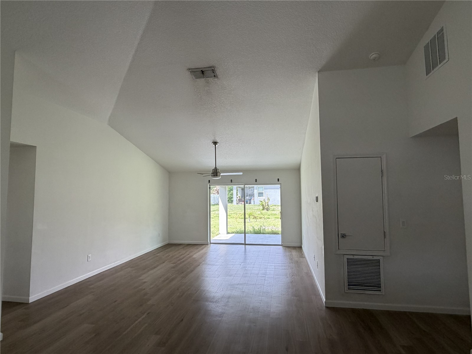 1252 Glencove Avenue NW Palm Bay FL 32907 O6396468 image3