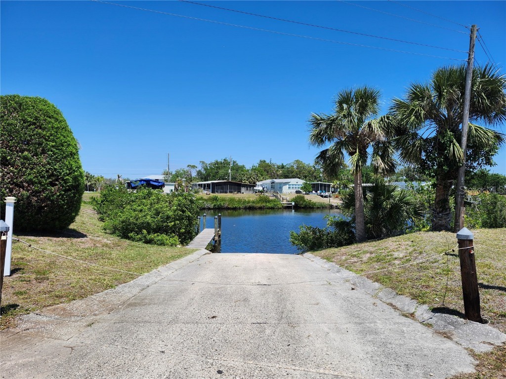 1252 Kingfisher Drive Englewood FL 34224 D6141857 image4