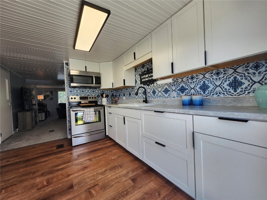 1252 Kingfisher Drive Englewood FL 34224 D6141857 image8