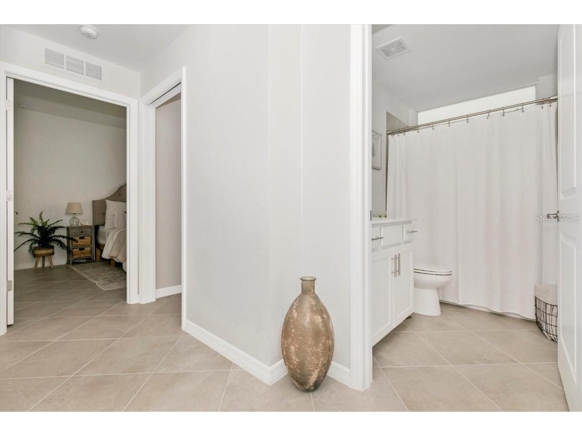 12520 Galapagos Court #101 Venice FL 34293 N6135757 image40