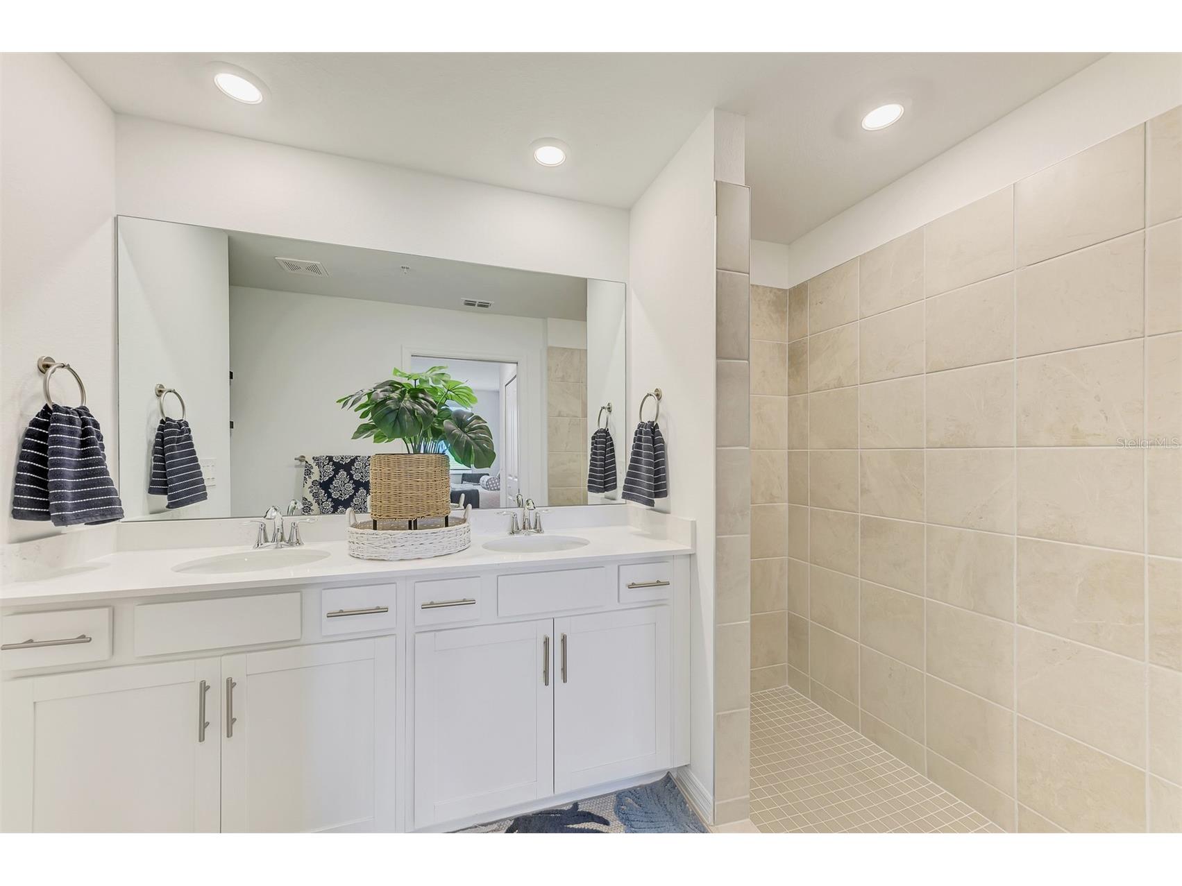 12520 Galapagos Court #102 Venice FL 34293 N6144862 image39