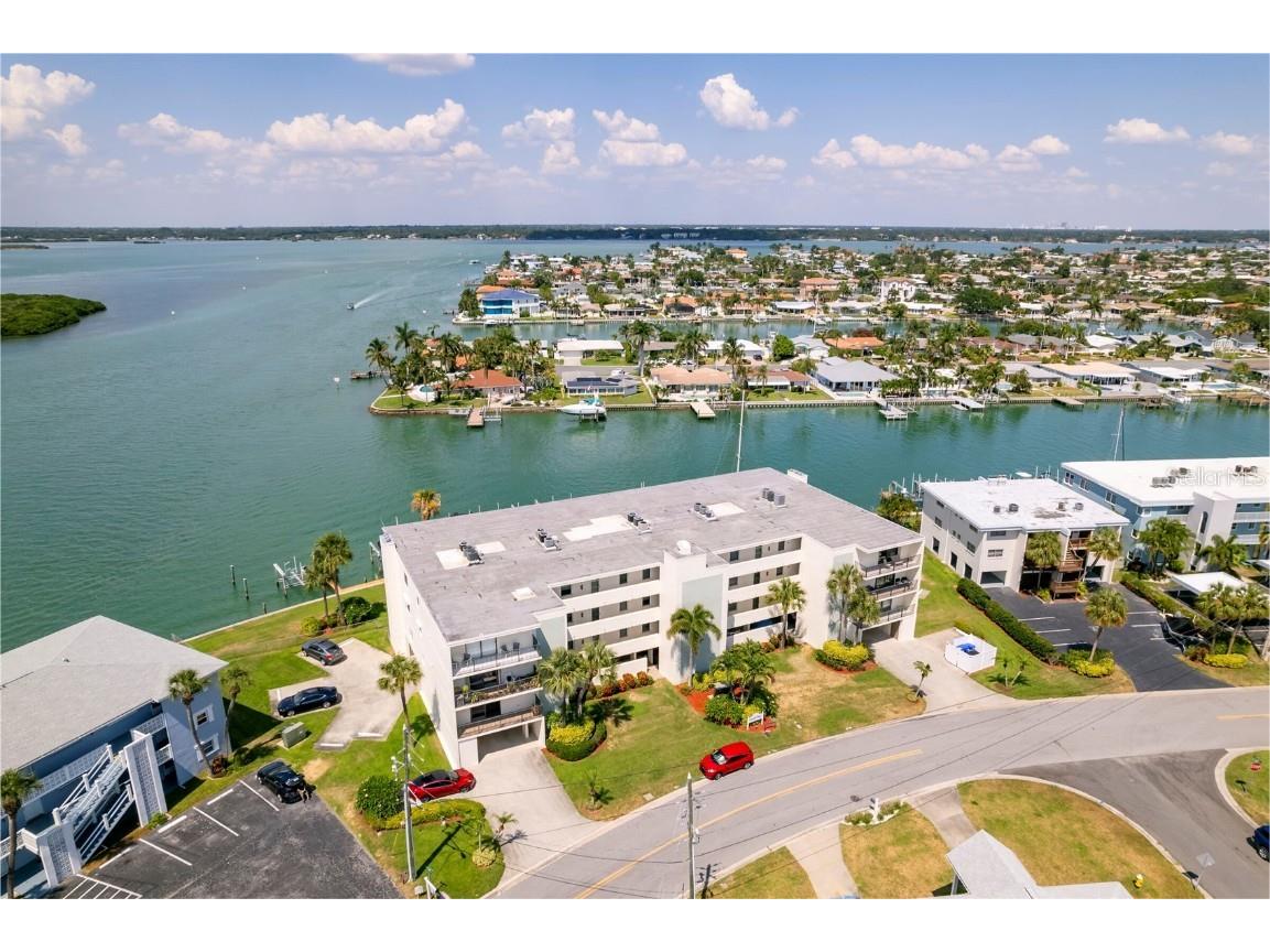 12525 3rd Street E #104 Treasure Island FL 33706 - BOCA CIEGA BAY U8243969 image1