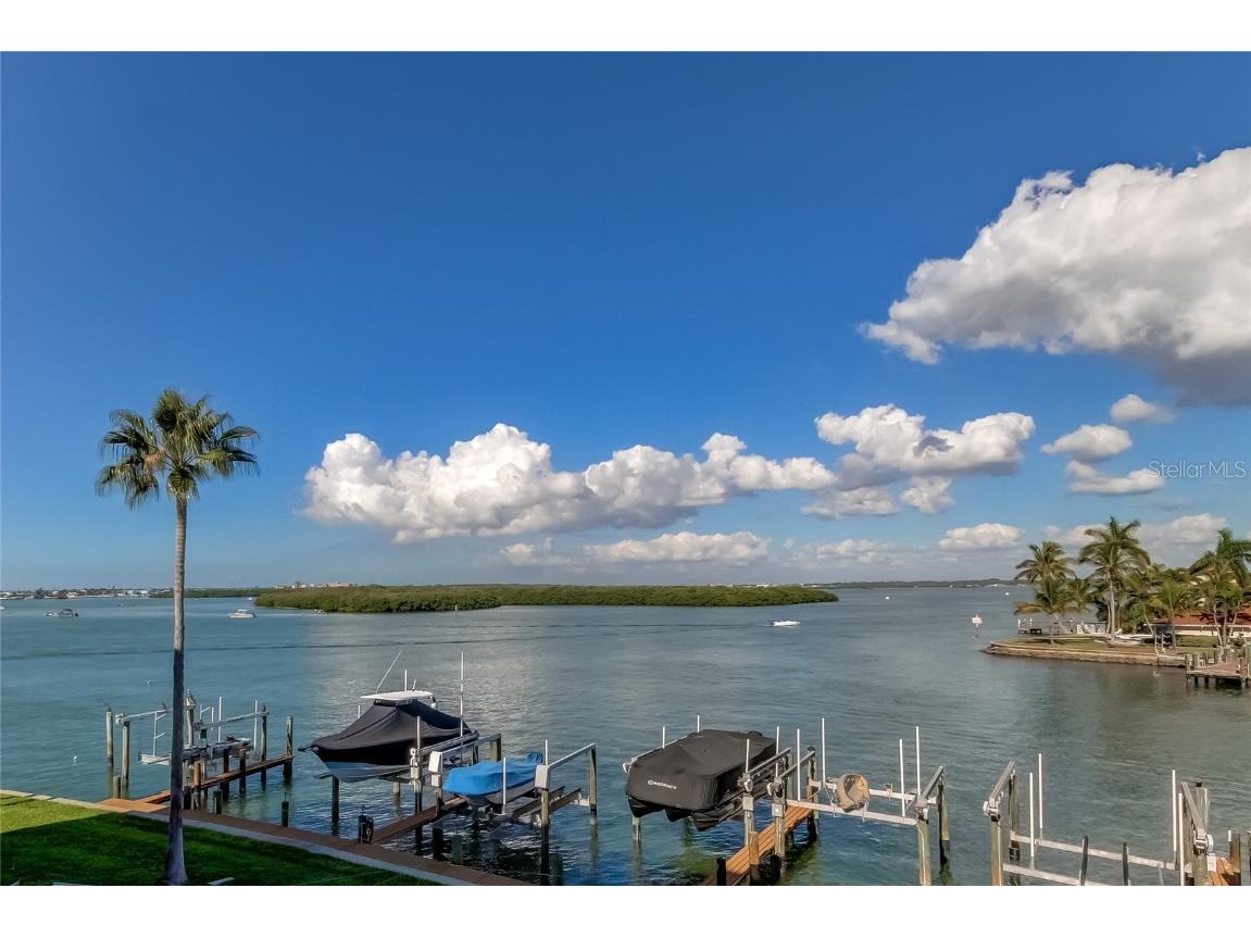 12525 3rd Street E #203 Treasure Island FL 33706 - BOCA CIEGA BAY U8221736 image1