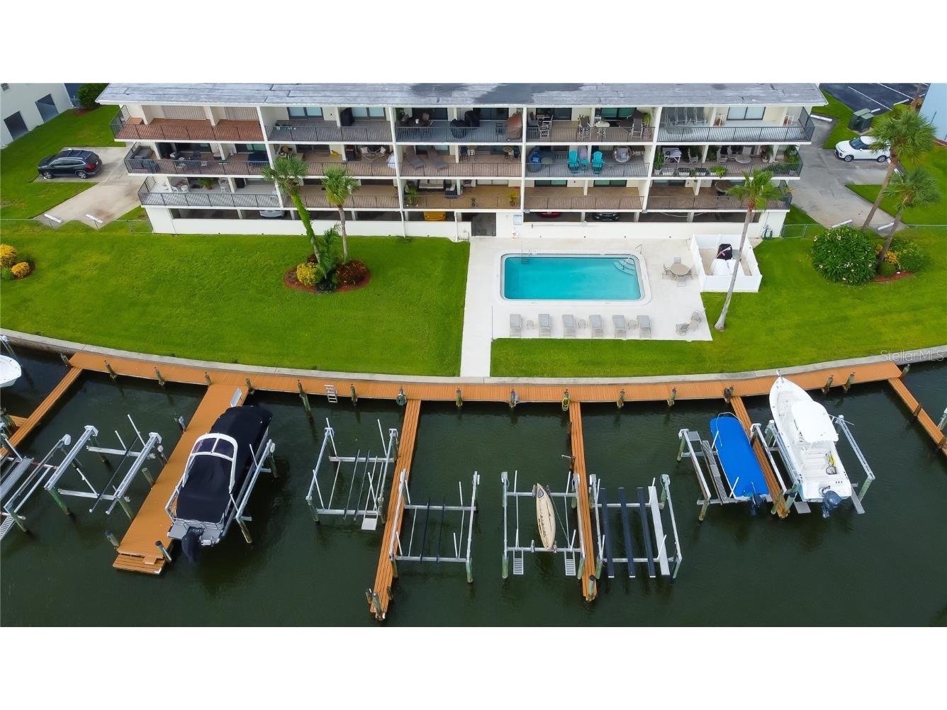 12525 3rd Street E #204 Treasure Island FL 33706 TB8300775 image1