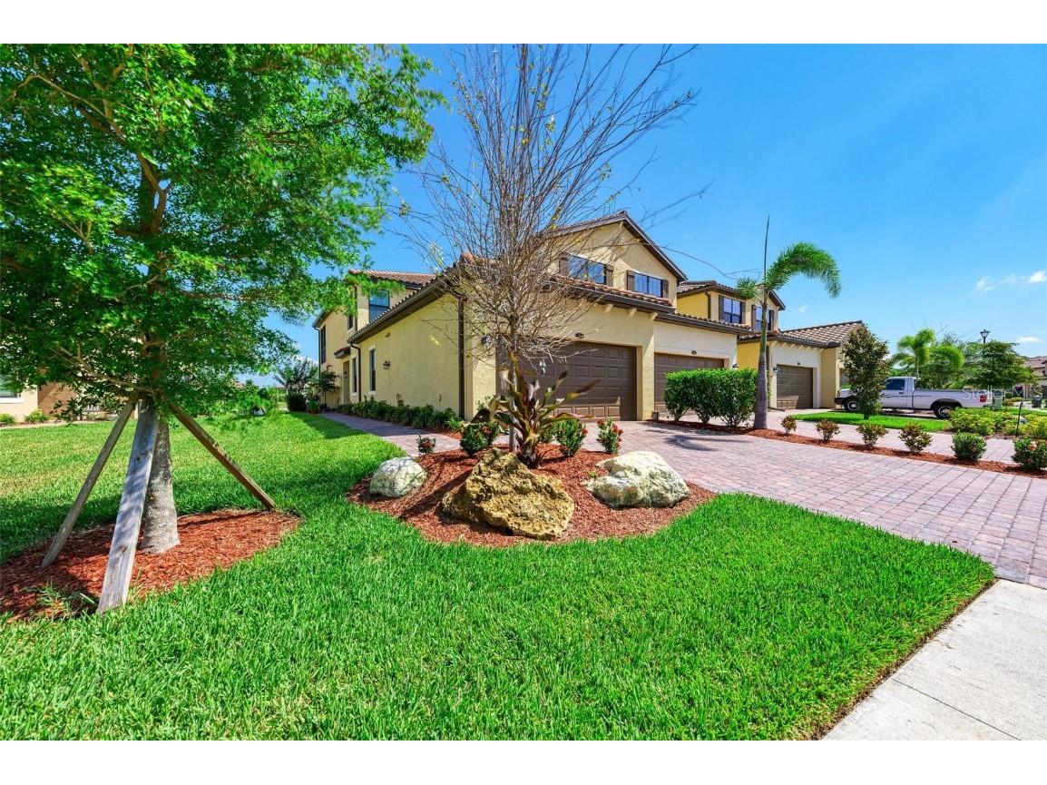 12525 Ghiberti Circle #101 Venice FL 34293 D6130622 image1