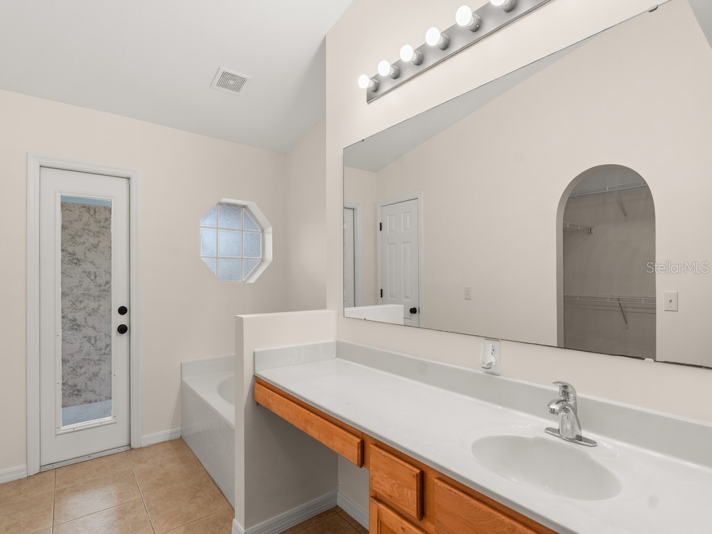 1253 25th Terrace SW Vero Beach FL 32968 TB8393984 image17