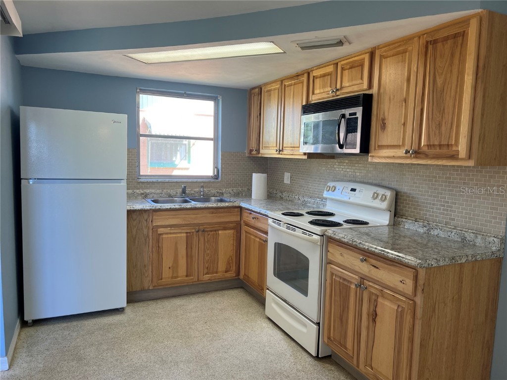 1253 Brightwell Drive Holiday FL 34690 W7879508 image2