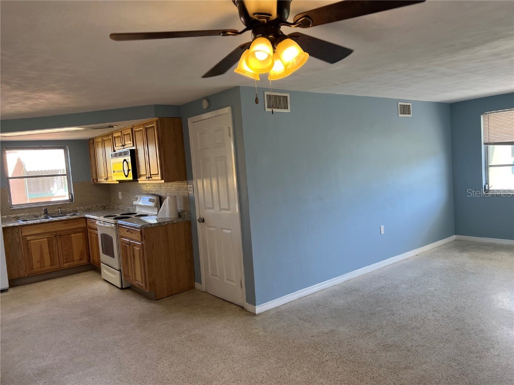 1253 Brightwell Drive Holiday FL 34690 W7879508 image3