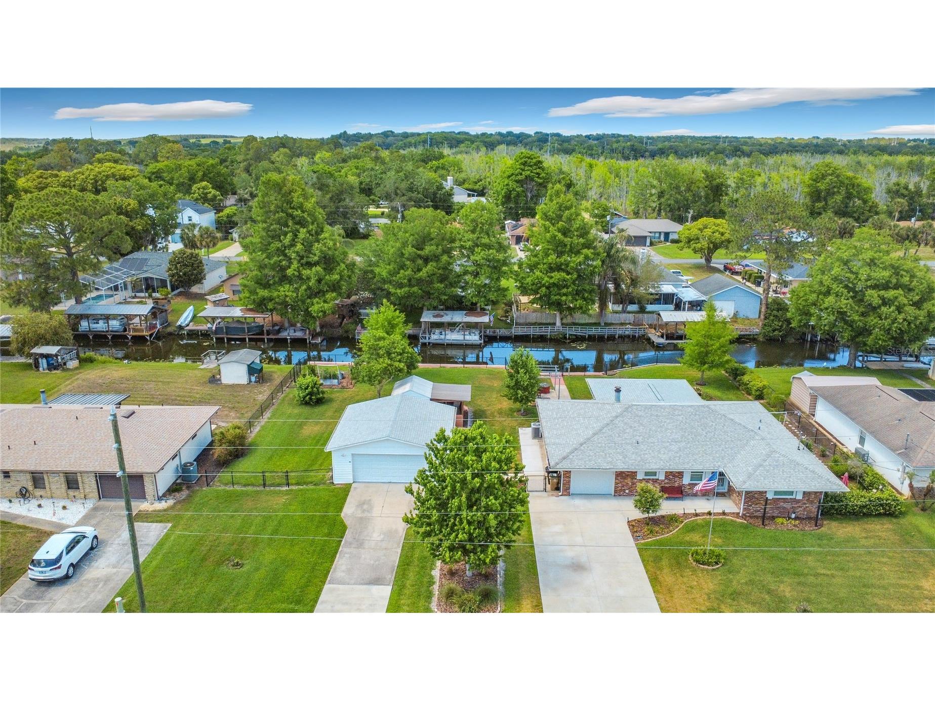 12547 Pine Island Drive Leesburg FL 34788 - LAKE EUSTIS OM723885 image2
