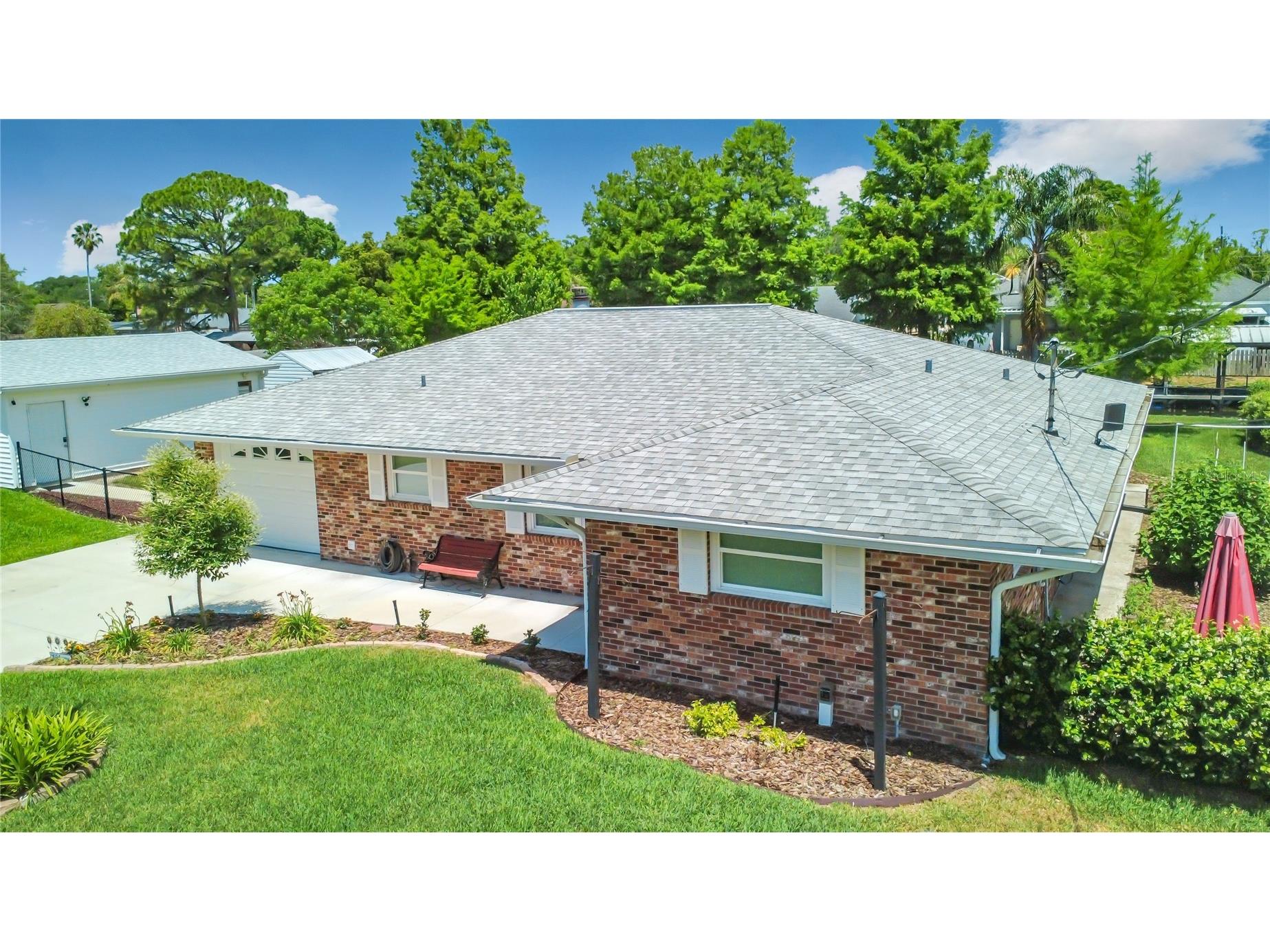12547 Pine Island Drive Leesburg FL 34788 - LAKE EUSTIS OM723885 image4
